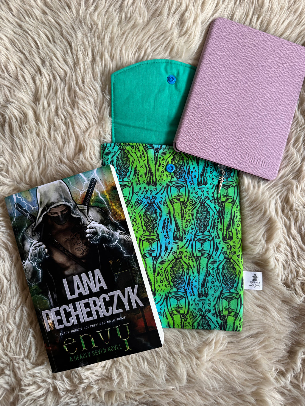 Small eReader and Book Sleeve Tied up