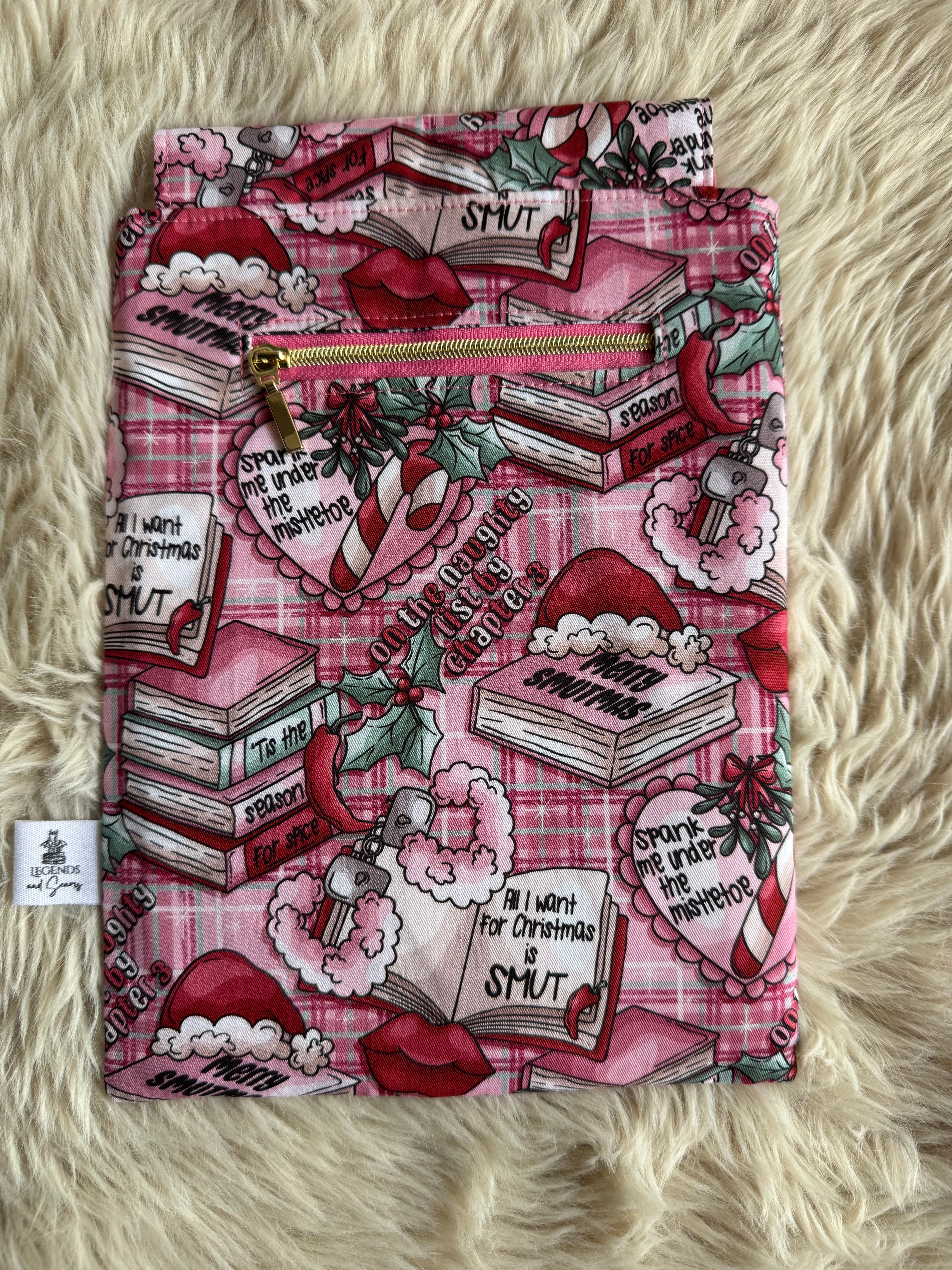 Small eReader and Book Sleeve Smutmas (Pink tartan)