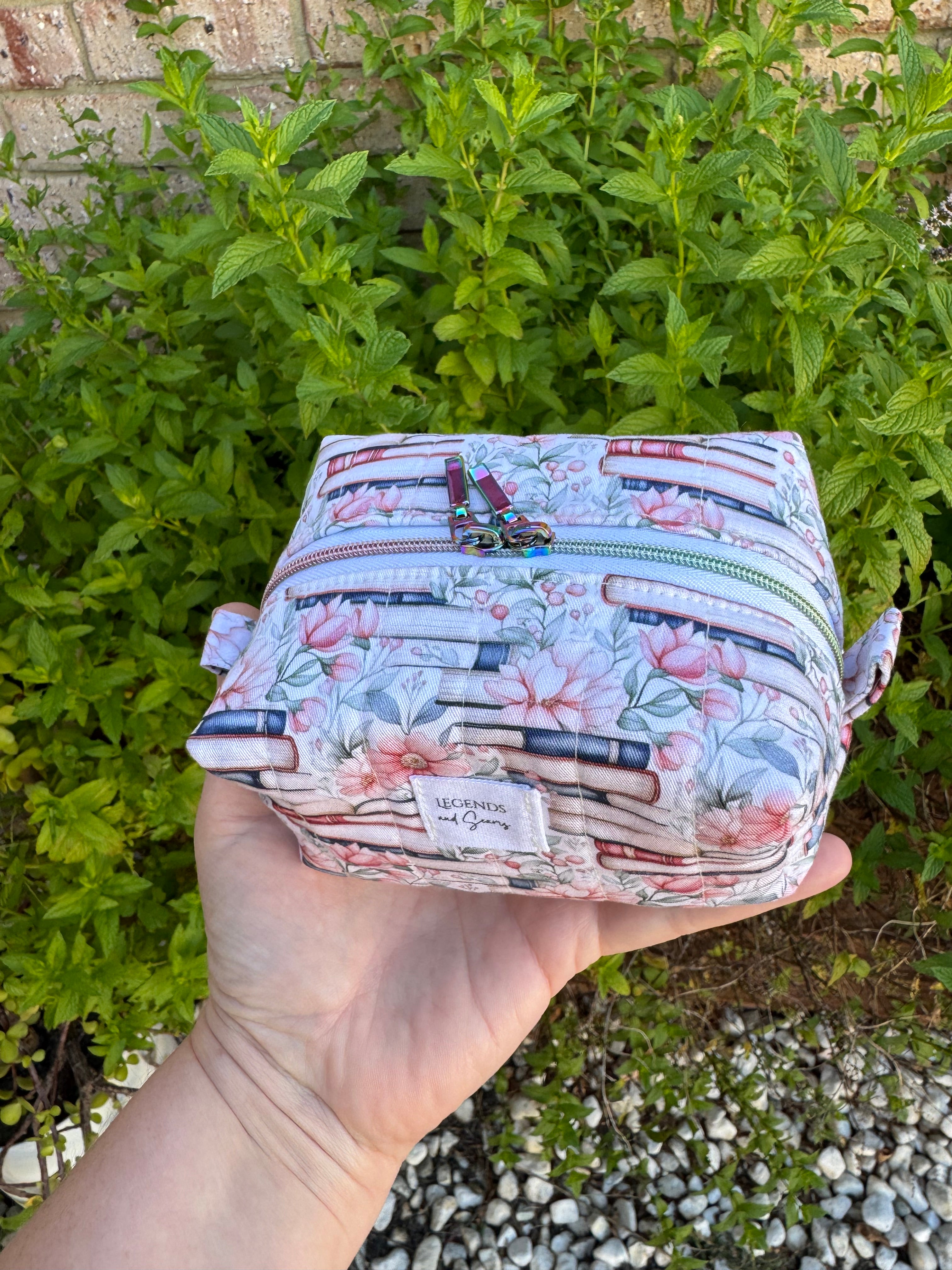 XS Boxy Pouch