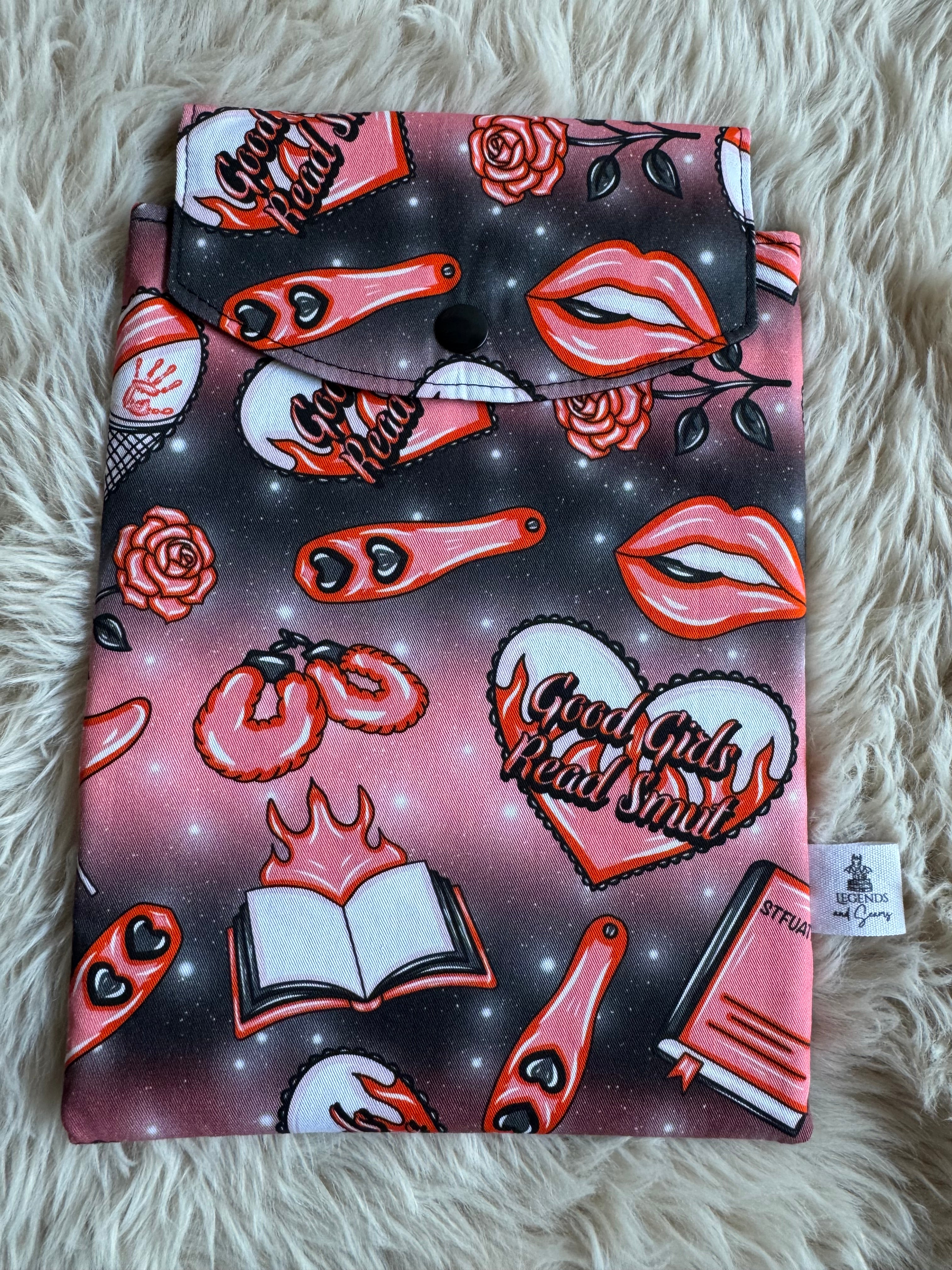 Small eReader and Book Sleeve Good girls read smut