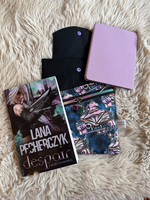 Bad witch book club (dark) Small 3in1 Sleeve