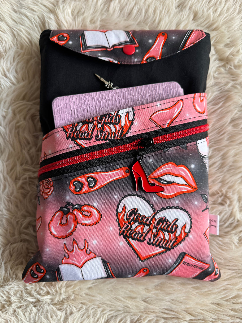 Large 3in1 Sleeve Good girls read smut