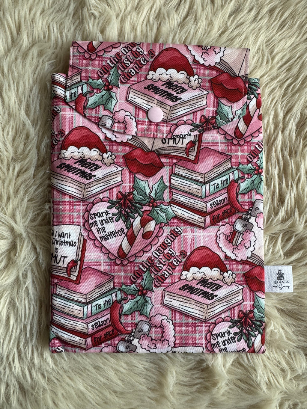 Small eReader and Book Sleeve Smutmas (Pink tartan)