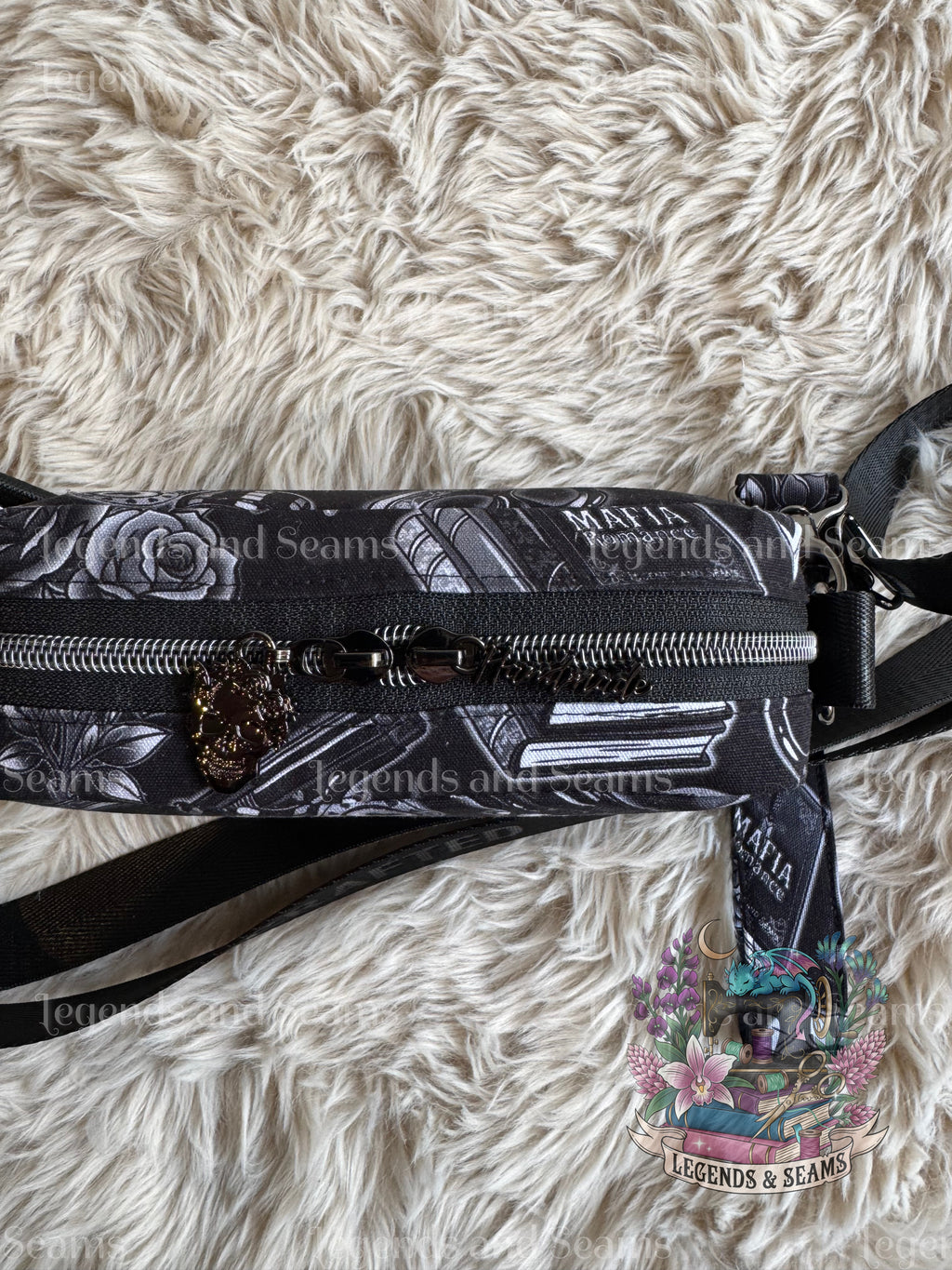 Mafia mighty mini bag (Monochrome)