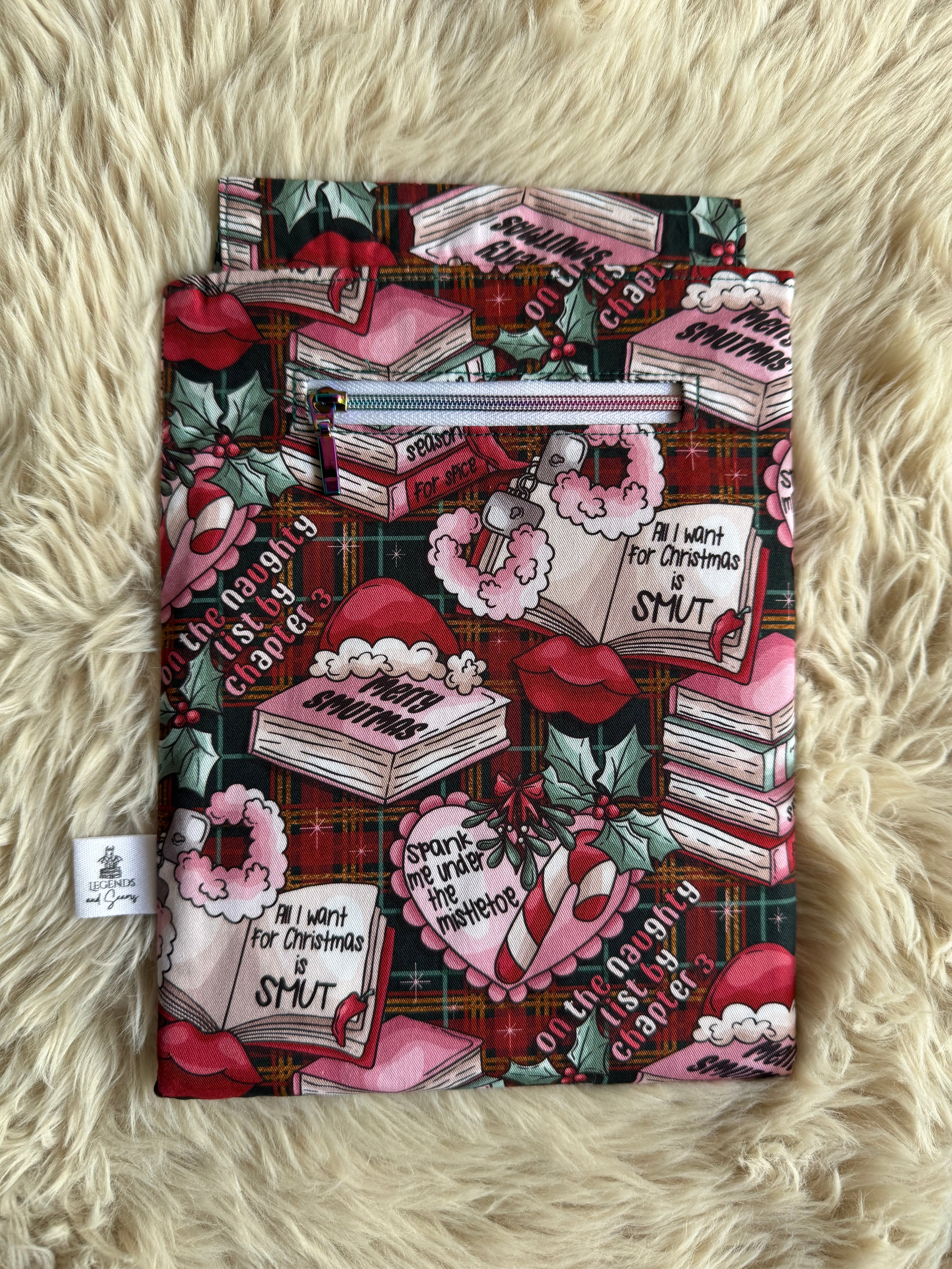 Small eReader and Book Sleeve Smutmas (Green tartan)