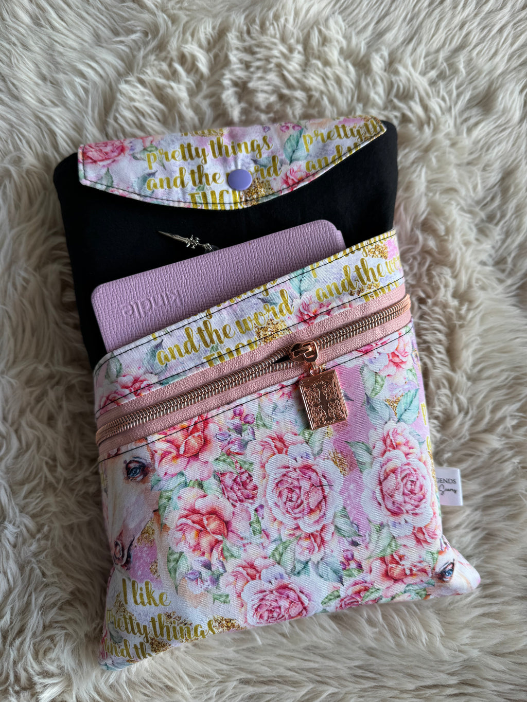 Large 3in1 Sleeve I like pretty things… (book pull)