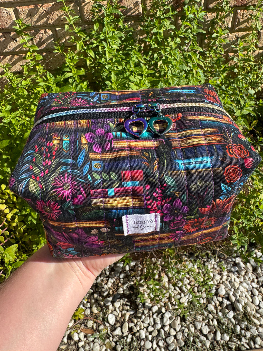 M Boxy Pouch