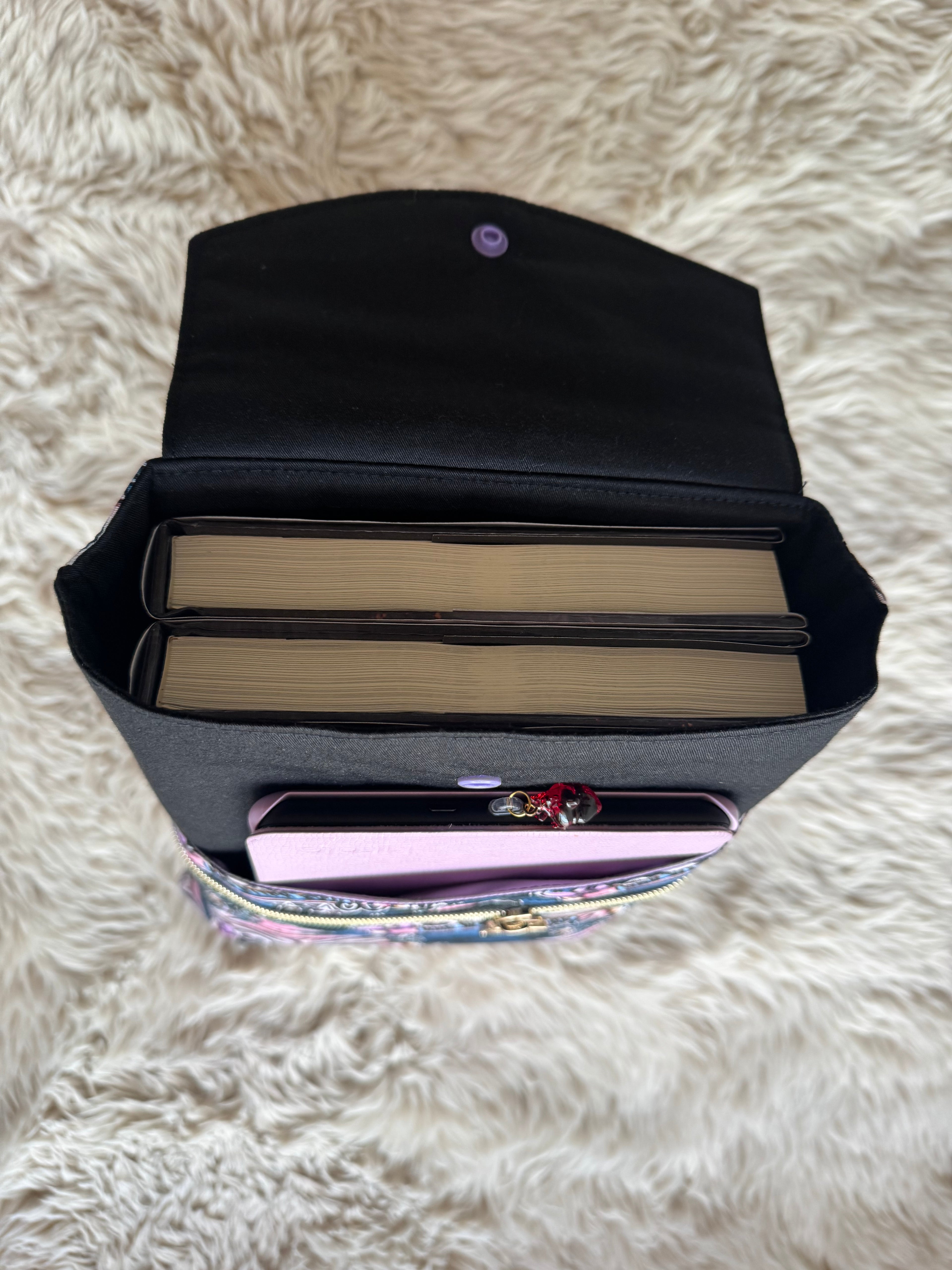 Large 3in1 Bad witch book club (Dark)