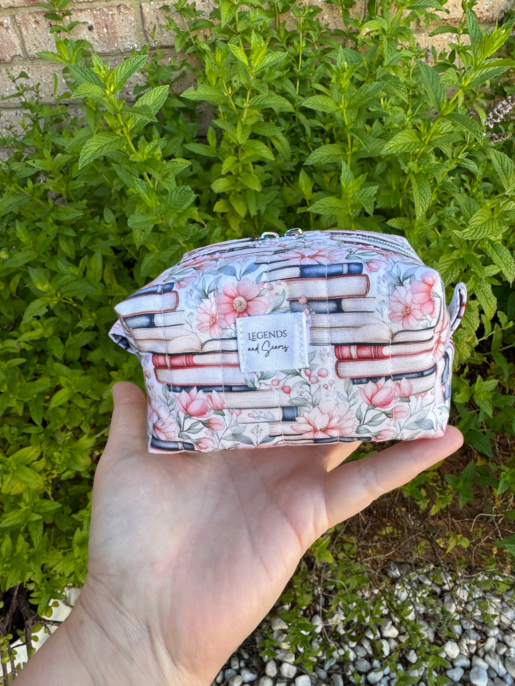 XS Boxy Pouch