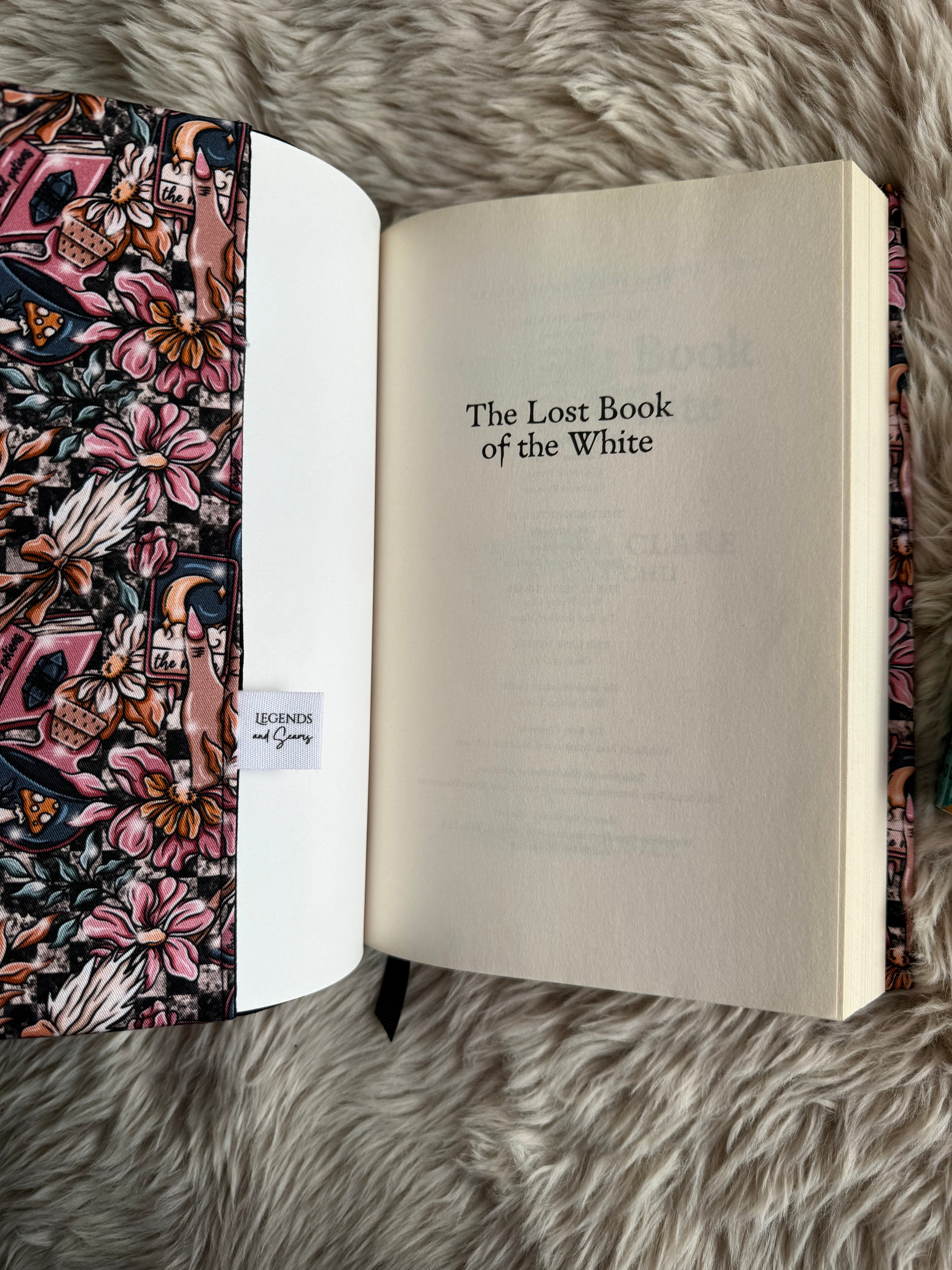 XXL Dust Jacket 9” x 6” (Tall Paperbacks)